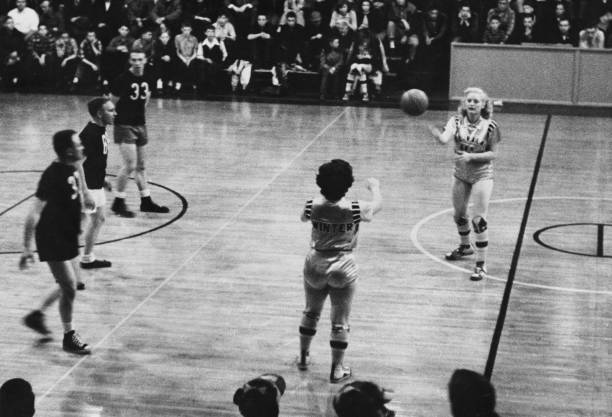 风格：突出多设备兼容性