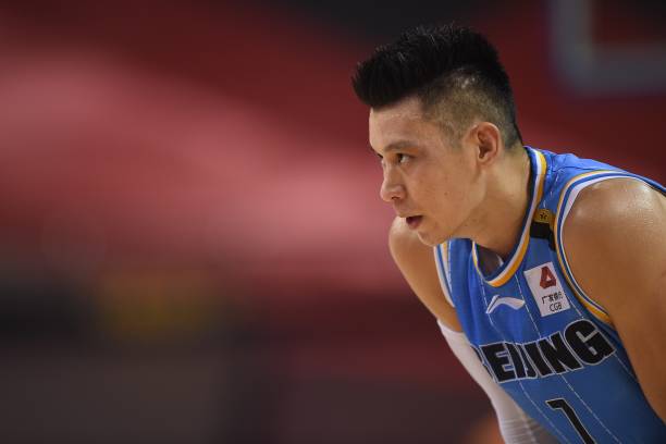 湖人交易截止日前动作频频,瞄准季后赛阵容升级