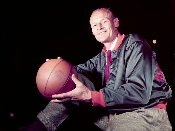 黄绿大战再续传奇：湖人vs凯尔特人总决赛前瞻