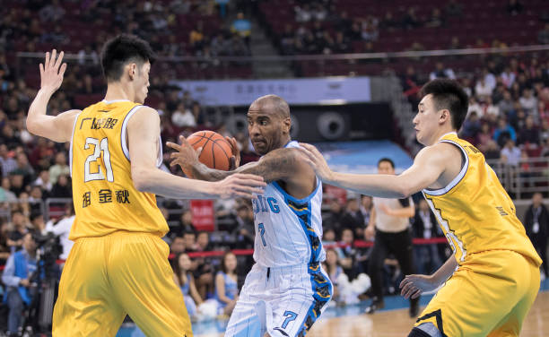 颜值与实力并存！学生党必入的高性价比篮球鞋推荐