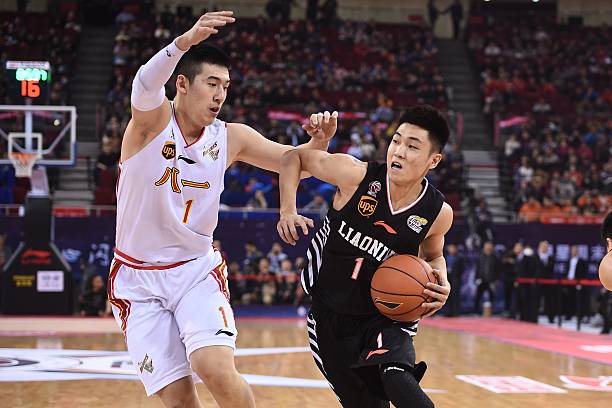 从库里到欧文:明星控卫同款球鞋解析