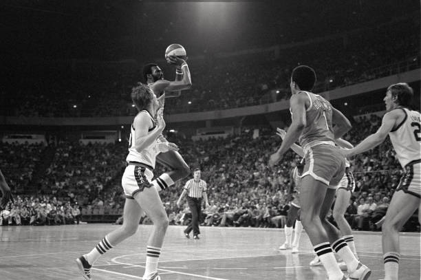 锁死对手的艺术家:NBA现役最佳外线防守者排名