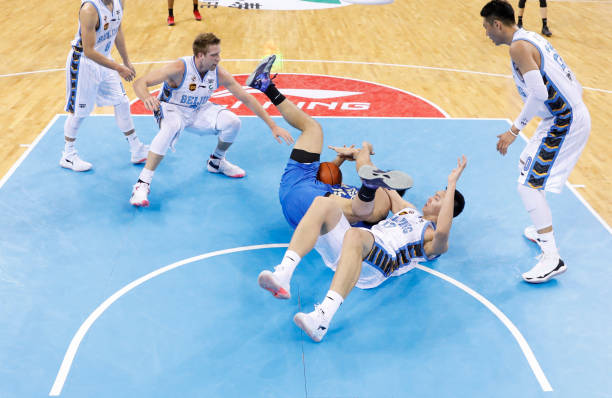 林书豪首秀全场回放：CBA赛场上的华丽亮相