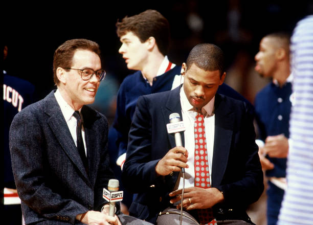 前场与后场：进攻推进的规则边界