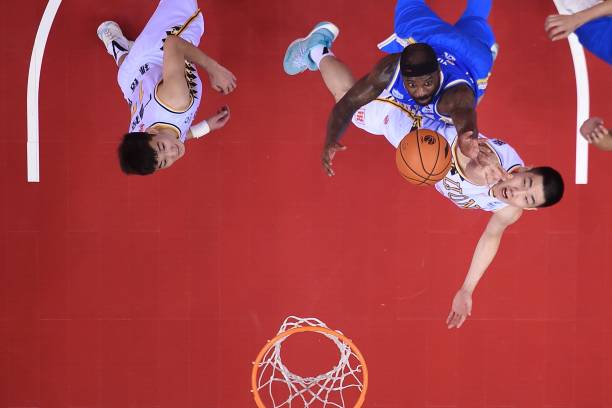 从半场到全场：最新国标篮球场地标准尺寸分区与标记详解