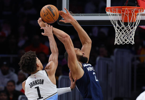 如何免费观看NBA比赛回放？完整教程来了！