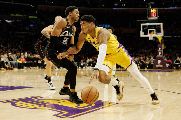 篮球广告创意大全:激发购买欲的黄金文案