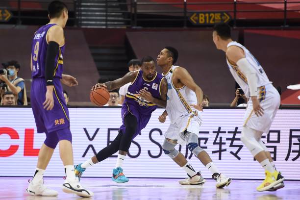 移动端也能看!CBA赛事回放平台推荐与评测