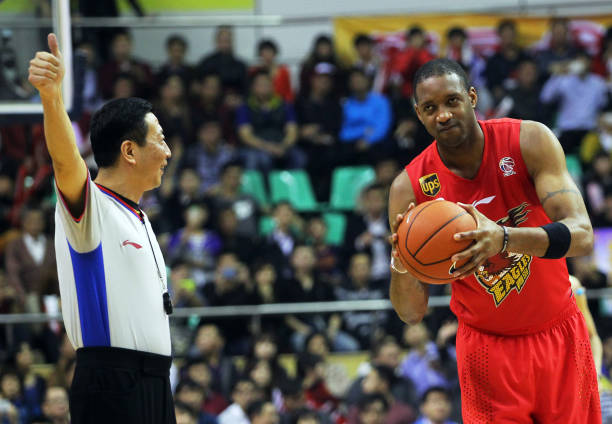 cba球星对决,广东体育直播带您直击赛场风云!