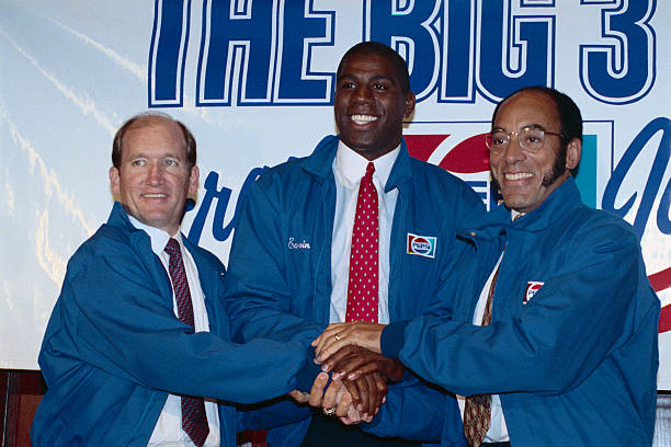 篮球运球技巧全解析:提升控球能力的必备指南