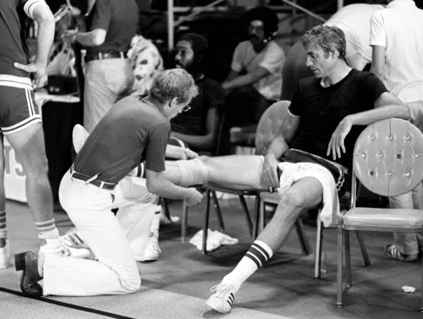 如何选择合适的篮球场建设公司？