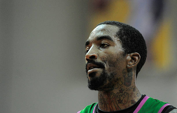 篮球教学:跳步上篮的规则与技巧精讲