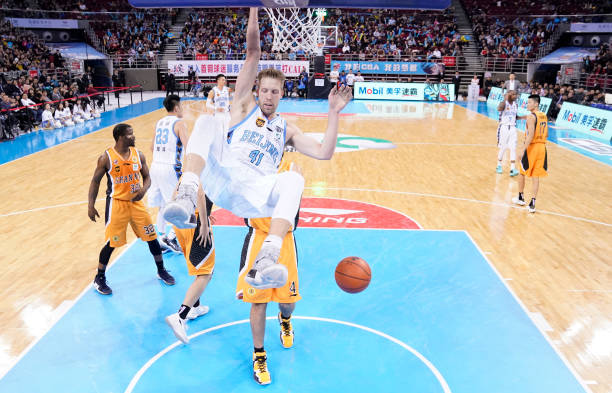 无插件畅享NBA!JRS直播带你直击精彩赛事