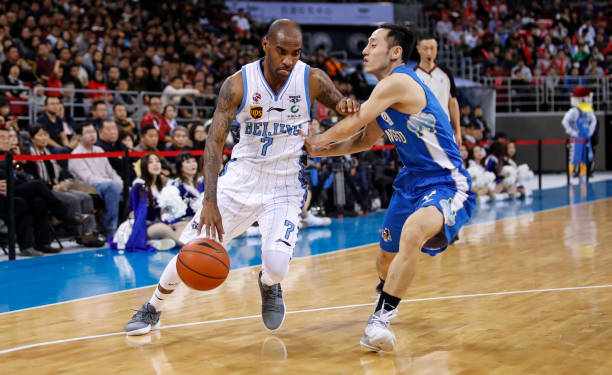 篮球赛事一网打尽：咪咕视频全天候直播NBA与CBA