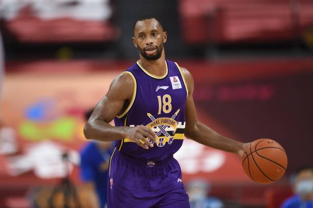 篮球场标准尺寸:长宽及场地布局详解