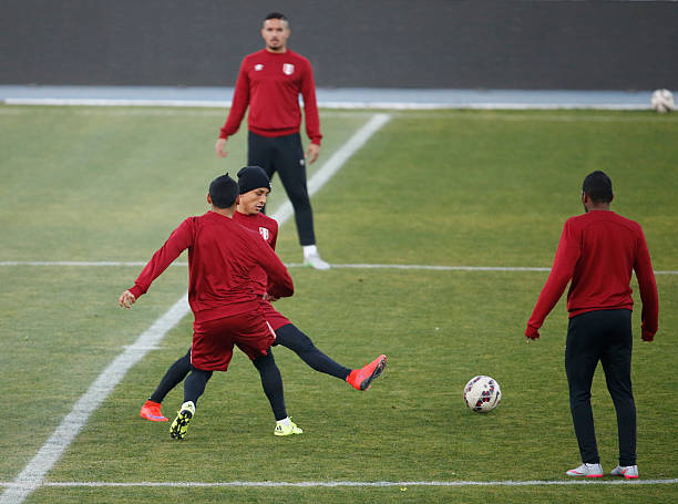 天下足球特别致敬：AC米兰队歌——足球史上最动人的旋律之一