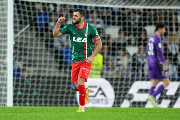 足球场外的巴蒂斯图塔：与妻子伊莲娜的甜蜜日常