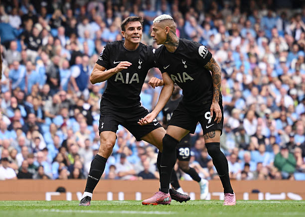 欧冠抽签分组解析：小组赛悬念与看点