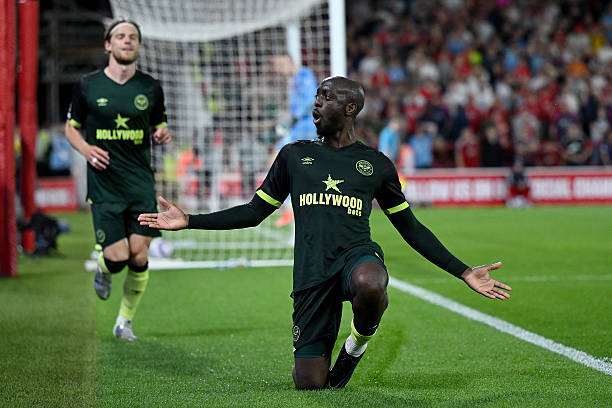 解密齐达内球衣号码：数字背后的战术与个人选择