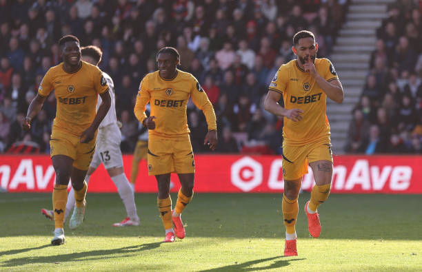 建造标准足球场的每平方米费用分析