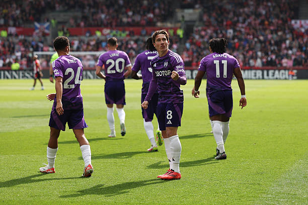 巴乔的致命一击vs梅西的全面统治:谁的技术更强?