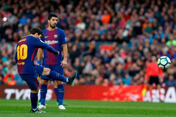 足球迷必看：单刀球越位规则详解与经典案例