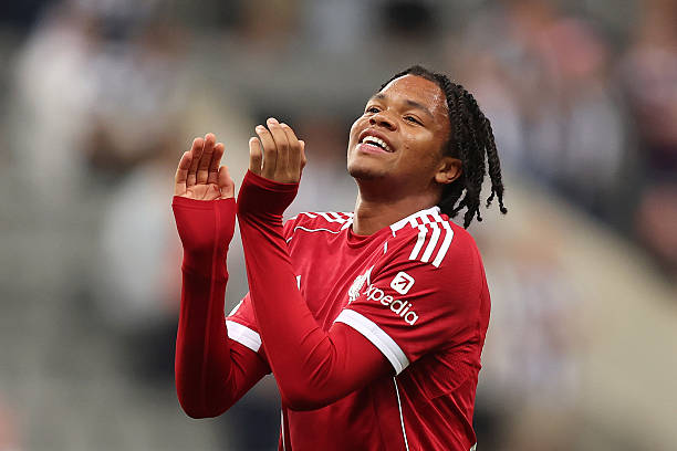 揭秘劳尔巅峰时期:为何他从未获得世界足球先生?