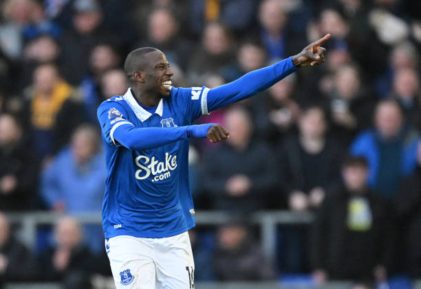 法甲最新积分榜:摩纳哥紧追巴黎,冲击欧冠资格