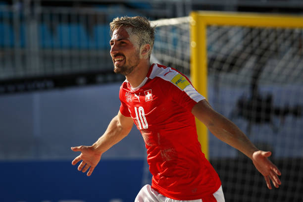 2025欧冠热门球队赛程解析:直播场次全收录