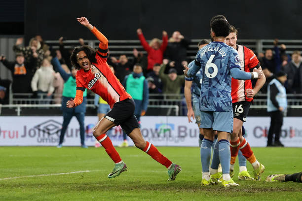 哈兰德现象：他是如何成为足坛新一代超级巨星的？