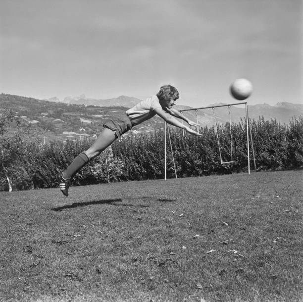 分组揭晓后各队反应:主帅谈出线前景与备战策略