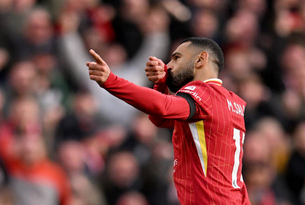 足球比赛换人规则：次数限制与特殊情况下如何调整