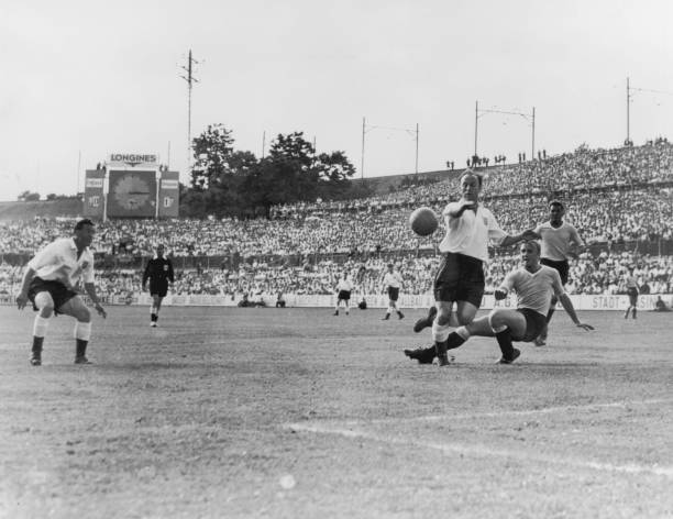 > 聚焦巴黎圣日耳曼：新帅恩里克的首期训练课何时开始？