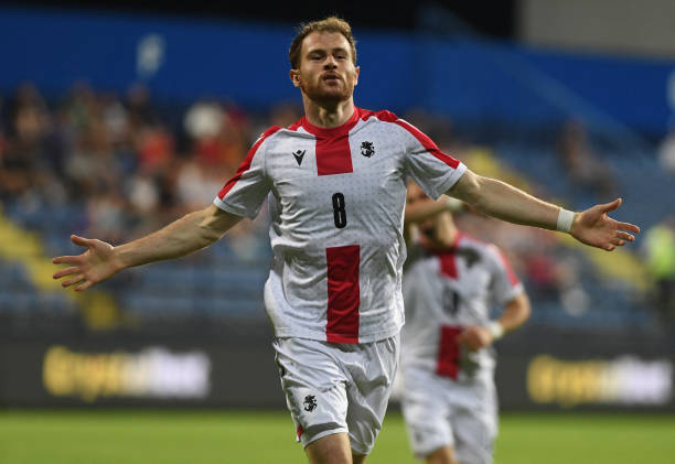 实时同步!006足球直播让你不错过任何精彩瞬间