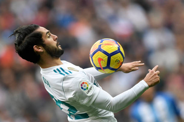 西甲半程总结:皇马稳居榜首,升班马表现惊艳