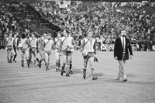 如何运用撞墙式配合设计提升产品体验？