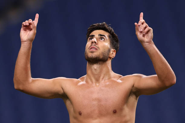 从青涩少年到足坛传奇:贝克汉姆的成长之路