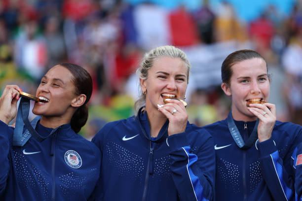 从规则解读:什么情况下裁判必须判直接任意球?