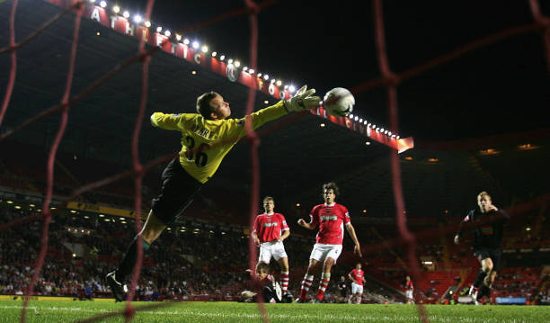 古利特与AC米兰：10号球衣承载的荣耀与传奇