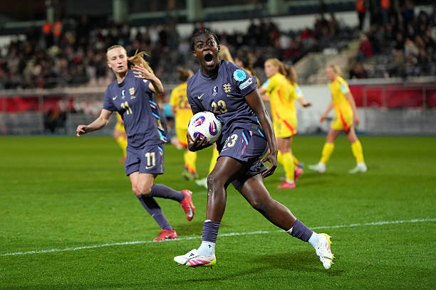 2024最新指南：哪里可以免费看高清足球赛直播？