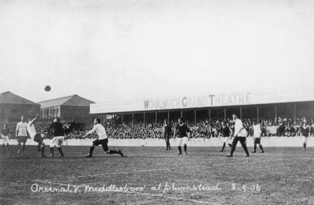 欧冠决赛央视直播倒计时：巨星云集，悬念即将揭晓