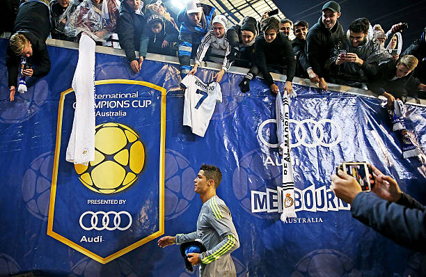 世界波!球迷疯狂庆祝的背后故事