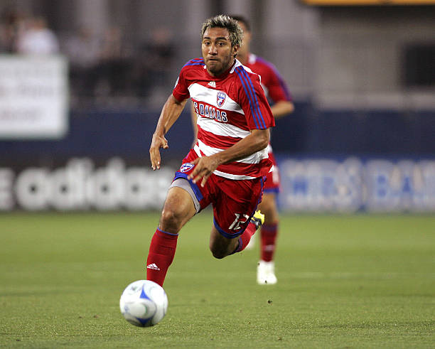 防守方在间接任意球中的站位与战术选择