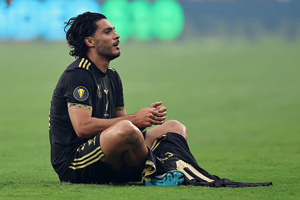 快如闪电!足球史上那些令人窒息的超高速进球