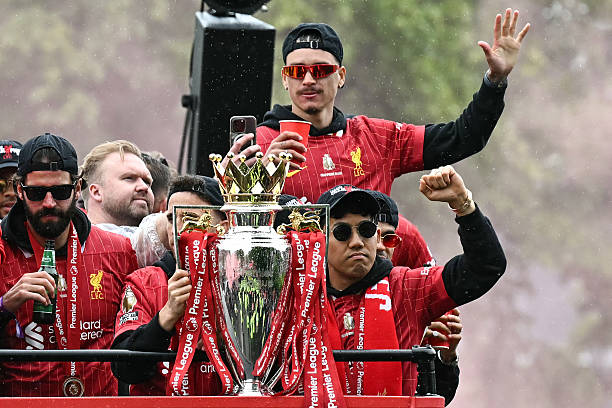 从助理到传奇：迪马特奥如何带领切尔西问鼎2012欧冠