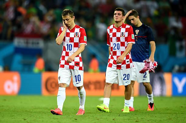 齐达内头槌马特拉齐事件:高清多角度慢镜回放