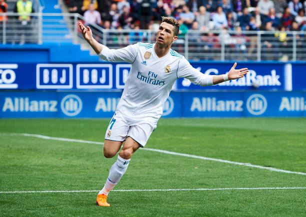 曼城加冕!2021赛季英超冠军颁奖仪式盛大举行