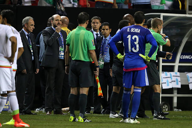 金元足球时代：切尔西、阿森纳、热刺的转会策略分析