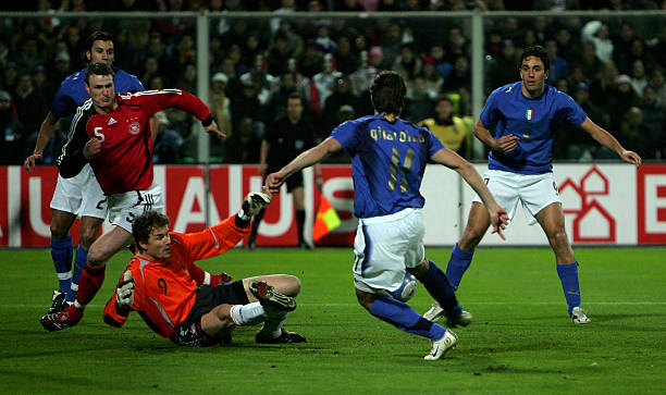 马宁世俱杯执法细节曝光,第四官员职责如何影响比赛?