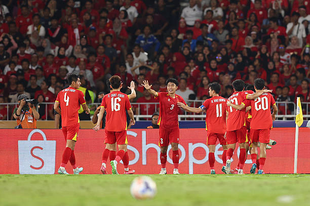 贝克汉姆发型进化史:为什么中分成为他的标志性造型?